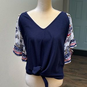 Navy Blouse w/ designed sleeves! (Women’s L)